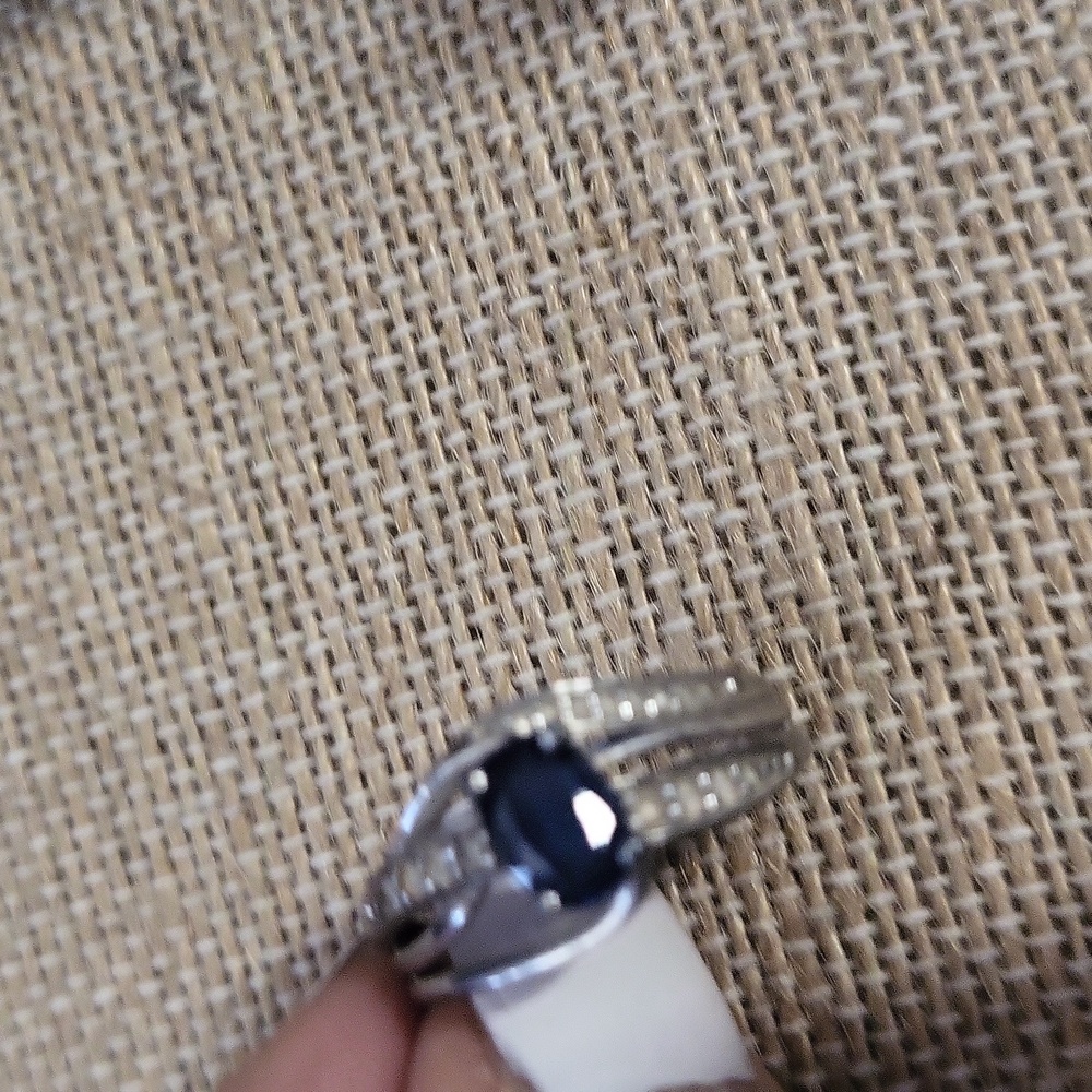 Kay Jewelers Sapphire Blue and Silver Ring - Picture 6 of 7